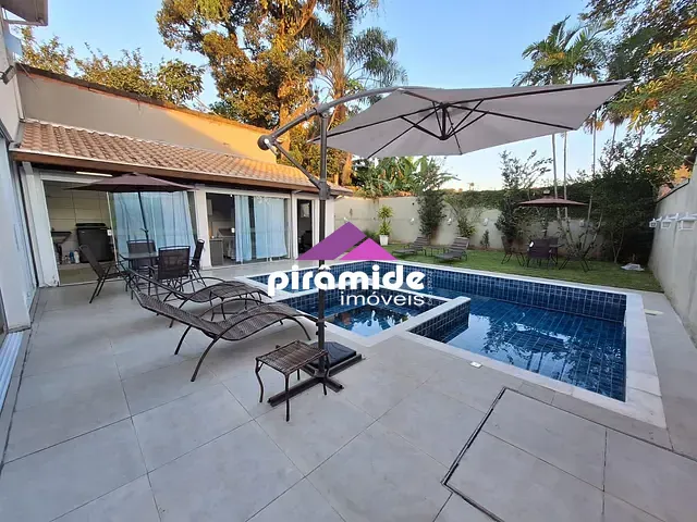 Casa com 360m² 5 quartos e 3 banheiros, à venda, no bairro Jardim Britânia em Caraguatatuba