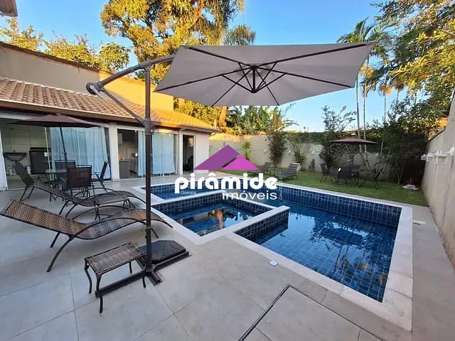 Casa com 360m² 5 quartos e 3 banheiros, à venda, no bairro Jardim Britânia em Caraguatatuba