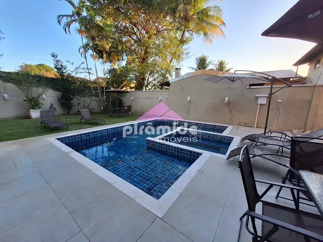 Casa com 360m² 5 quartos e 3 banheiros, à venda, no bairro Jardim Britânia em Caraguatatuba