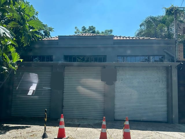 Casa com 330m², à venda, no bairro Vila Nova Conceição em São Paulo