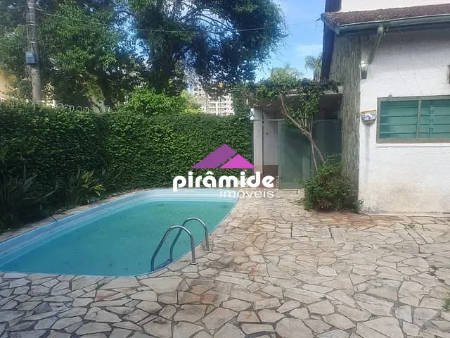 Casa 5 quartos e 3 banheiros, à venda, no bairro Sumaré em Caraguatatuba