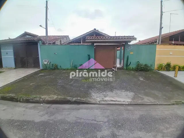Casa 2 quartos e 2 banheiros, à venda, no bairro Travessão em Caraguatatuba