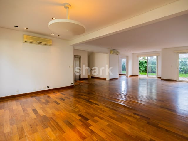 Casa com 874m² 3 quartos e 6 banheiros, à venda, no bairro Jardim Everest em São Paulo