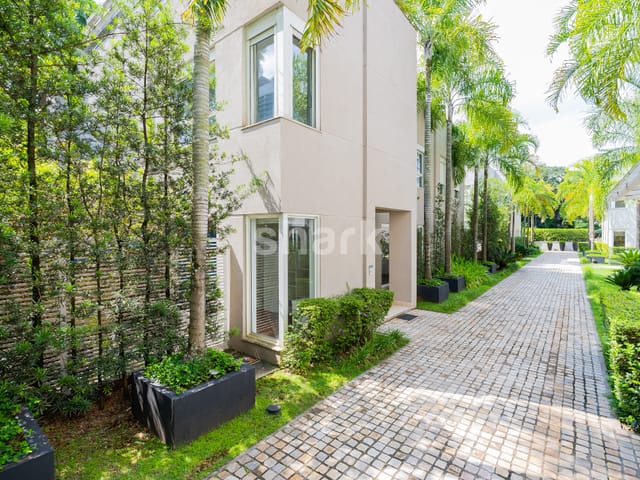 Casa com 874m² 3 quartos e 6 banheiros, à venda, no bairro Jardim Everest em São Paulo