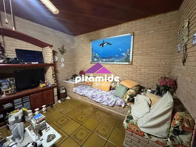 Casa com 300m² 2 quartos e 2 banheiros, à venda, no bairro Tabatinga em Ubatuba