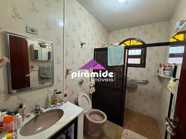 Casa com 300m² 2 quartos e 2 banheiros, à venda, no bairro Tabatinga em Ubatuba
