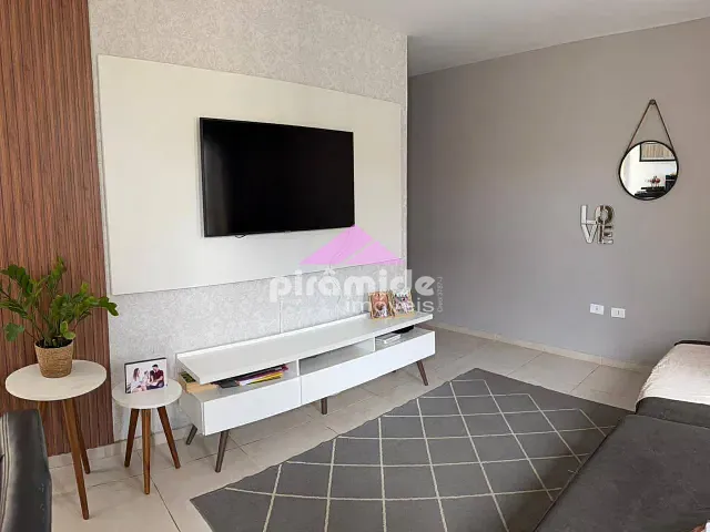 Casa com 140m² 2 quartos e 1 banheiro, à venda, no bairro Jardim Santa Júlia em São José dos Campos