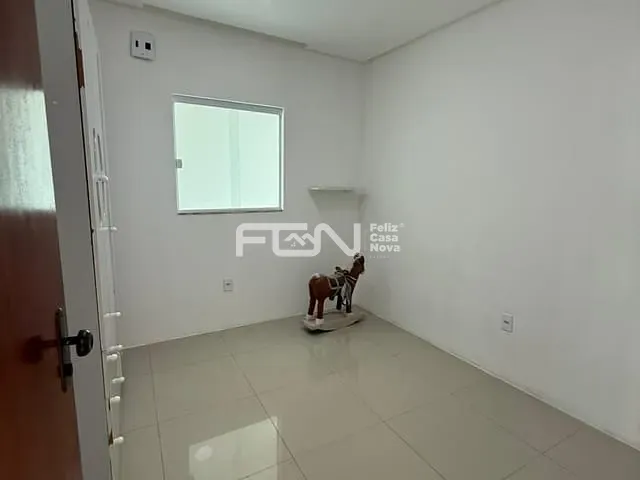 Casa 3 quartos e 3 banheiros, para alugar, no bairro Gleba B em Camaçari