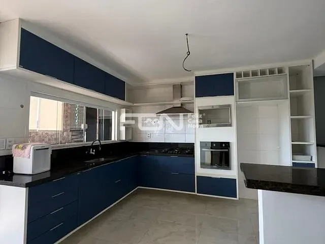 Casa 3 quartos e 3 banheiros, para alugar, no bairro Gleba B em Camaçari