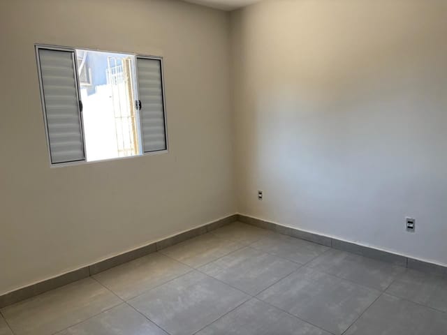 Casa com 150m² 1 quarto e 1 banheiro, à venda, no bairro Jardim Rossin em Campinas