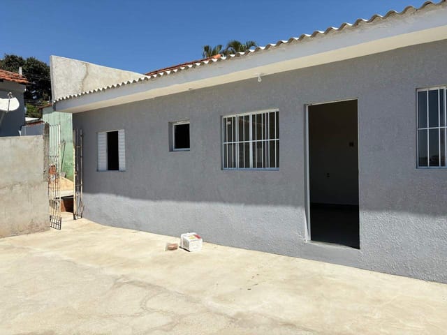 Casa com 150m² 1 quarto e 1 banheiro, à venda, no bairro Jardim Rossin em Campinas