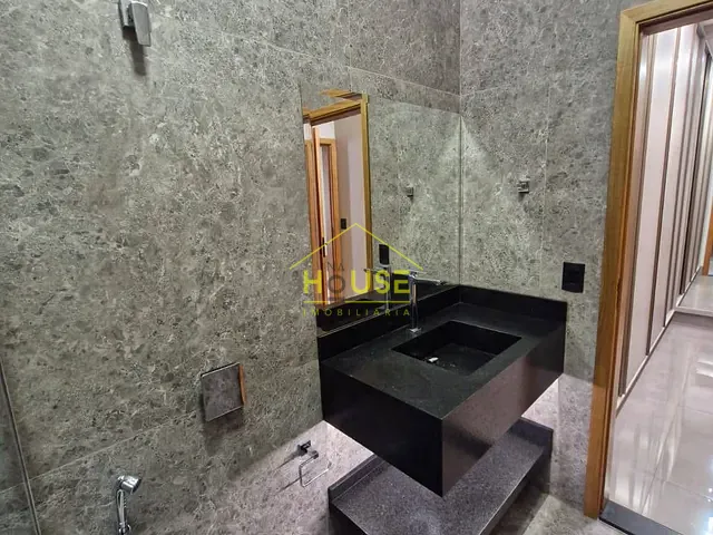 Casa com 250m² 3 quartos e 3 banheiros, à venda, no bairro Jardim Residencial Eulália em Votuporanga