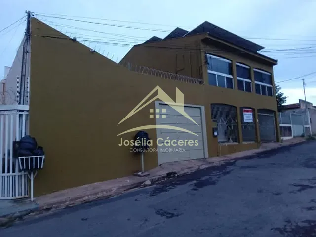 Casa com 700m² 4 quartos e 5 banheiros, à venda, no bairro Lixeira em Cuiabá