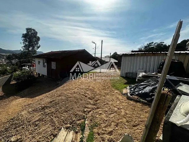 Casa com 472m² 3 quartos e 1 banheiro, à venda, no bairro Alto Aririú em Palhoça