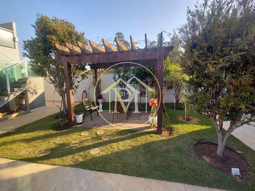 Casa à venda com 3 quartos, 310m² - Foto 6