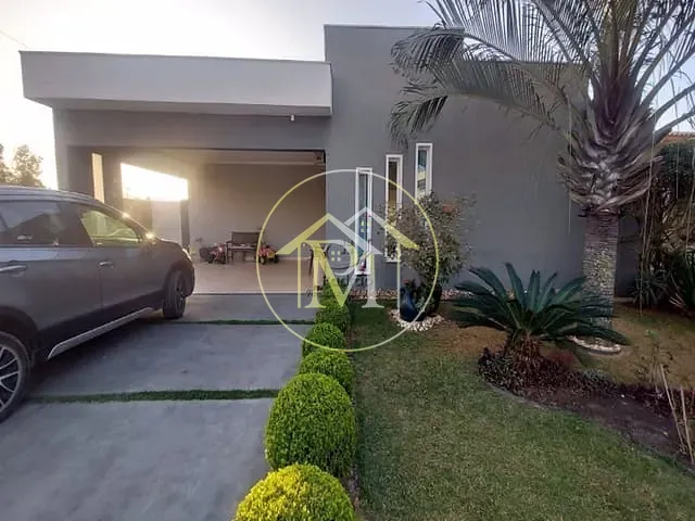 Casa com 640m² 3 quartos e 4 banheiros, à venda, no bairro Centro em Araçoiaba da Serra