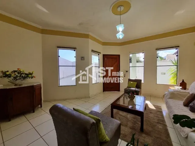 Casa com 300m² 3 quartos e 2 banheiros, à venda, no bairro Jardim Nova Andradas em Andradas