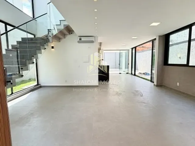 Casa 4 quartos e 6 banheiros, à venda, no bairro Trevo em Belo Horizonte