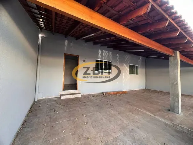 Casa 3 quartos e 2 banheiros, à venda, no bairro Luiz de Sá em Londrina