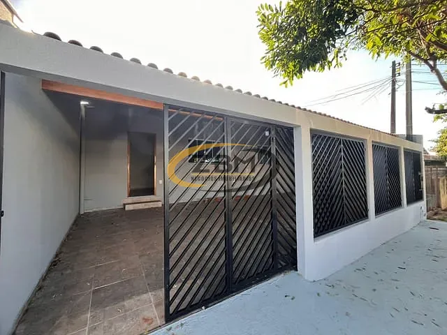 Casa 3 quartos e 2 banheiros, à venda, no bairro Luiz de Sá em Londrina