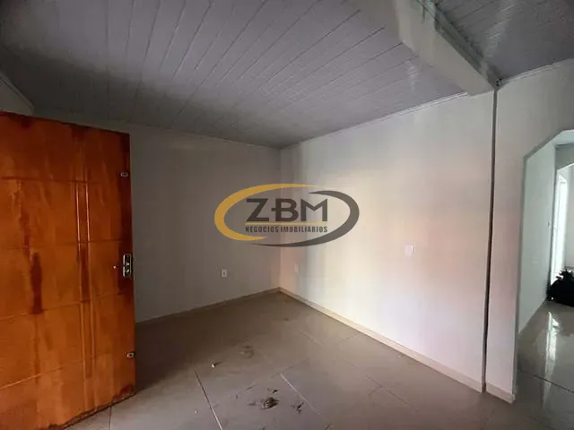 Casa 3 quartos e 2 banheiros, à venda, no bairro Luiz de Sá em Londrina