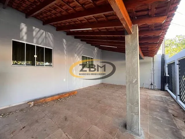 Casa 3 quartos e 2 banheiros, à venda, no bairro Luiz de Sá em Londrina