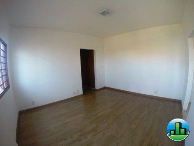 Casa com 250m² 1 quarto e 1 banheiro, para alugar, no bairro Jardim Recanto dos Passaros em São João da Boa Vista
