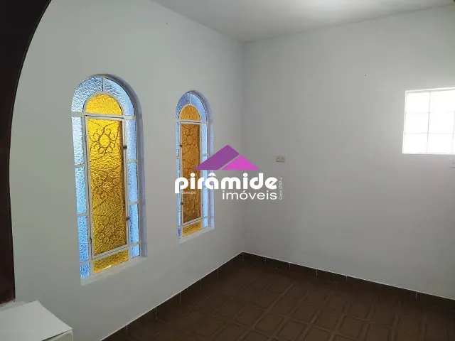 Casa 5 quartos e 3 banheiros, à venda, no bairro Conjunto Residencial Galo Branco em São José dos Campos