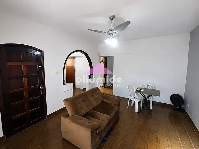 Casa 5 quartos e 3 banheiros, à venda, no bairro Conjunto Residencial Galo Branco em São José dos Campos