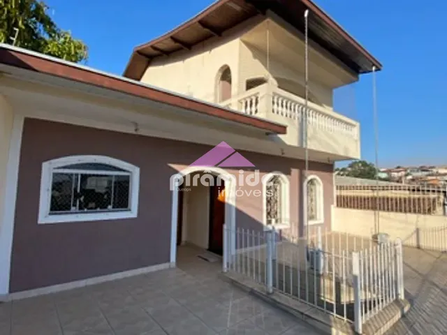 Casa 3 quartos e 2 banheiros, à venda, no bairro Monte Castelo em São José dos Campos
