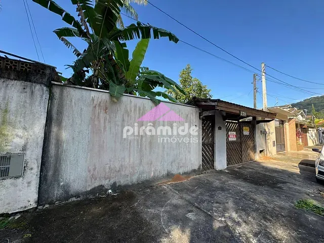 Casa com 360m² 3 quartos e 2 banheiros, à venda, no bairro Cidade Jardim em Caraguatatuba