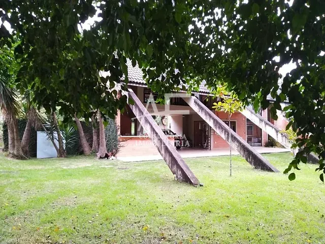 Casa com 2000m² 4 quartos e 2 banheiros, à venda, no bairro Chácaras Cataguá em Taubaté