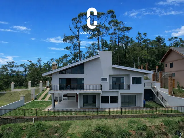 Casa com 2000m² 3 quartos e 4 banheiros, à venda, no bairro Alpes de Campos do Jordão em Campos do Jordão