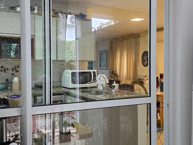 Casa com 374m² 3 quartos e 4 banheiros, para alugar, no bairro Esperança em Londrina