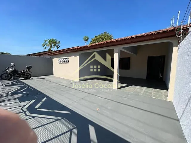 Casa com 360m² 3 quartos e 3 banheiros, à venda, no bairro Jardim dos Ipês em Cuiabá
