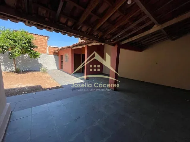 Casa com 360m² 3 quartos e 3 banheiros, à venda, no bairro Jardim dos Ipês em Cuiabá
