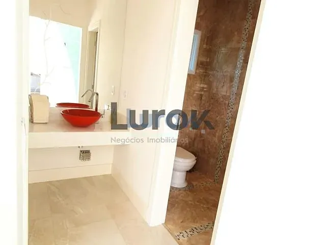 Casa com 702m² 3 quartos e 5 banheiros, à venda, no bairro Condomínio Millenium em Valinhos