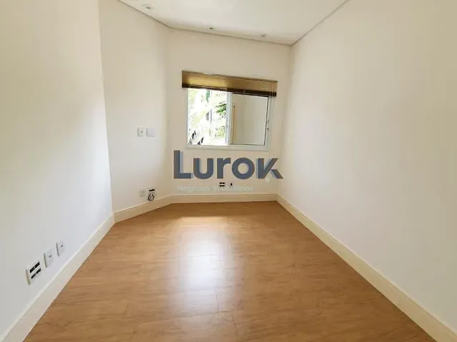 Casa com 702m² 3 quartos e 5 banheiros, à venda, no bairro Condomínio Millenium em Valinhos