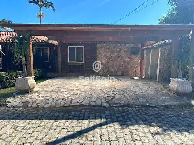 Casa 2 quartos e 3 banheiros, para alugar, no bairro Várzea das Moças em Niterói