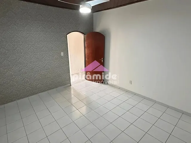 Casa com 120m² 3 quartos e 1 banheiro, à venda, no bairro Santana em São José Dos Campos