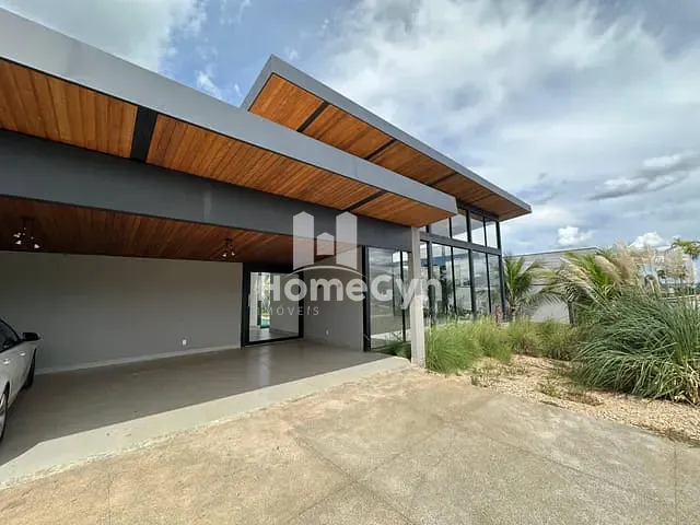 Casa com 1250m² 4 quartos e 7 banheiros, para alugar, no bairro Residencial Goiânia Golfe Clube em Goiânia