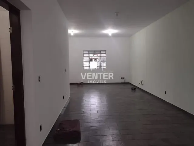 Casa com 250m² 3 quartos e 2 banheiros, à venda, no bairro Vila das Jabuticabeiras em Taubaté