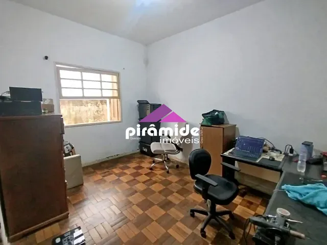 Casa 3 quartos e 2 banheiros, à venda, no bairro Centro em São José dos Campos