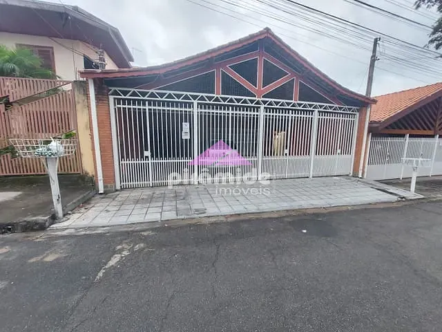 Casa com 300m² 3 quartos e 3 banheiros, à venda, no bairro Parque Industrial em São José dos Campos