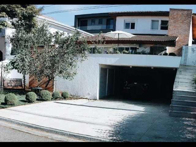 Casa com 420m² 4 quartos e 6 banheiros, à venda, no bairro Alphaville em Santana de Parnaíba