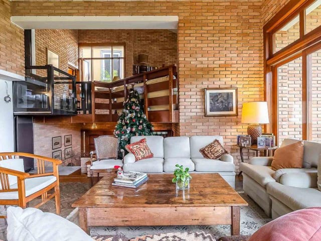 Casa com 600m² 4 quartos e 6 banheiros, à venda ou para alugar, no bairro Jardim Panorama em São Paulo