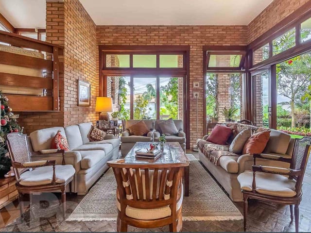 Casa com 600m² 4 quartos e 6 banheiros, à venda ou para alugar, no bairro Jardim Panorama em São Paulo