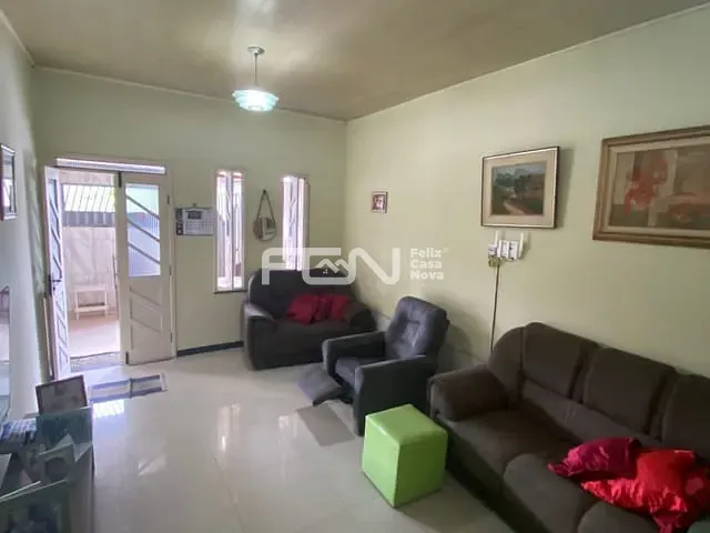 Casa 2 quartos e 1 banheiro, à venda, no bairro Ponto Certo em Camaçari