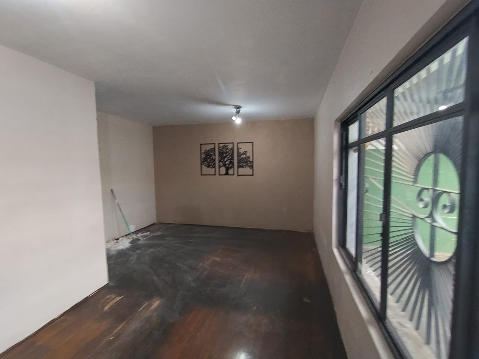 Casa para alugar com 2 quartos, 180m² - Foto 6