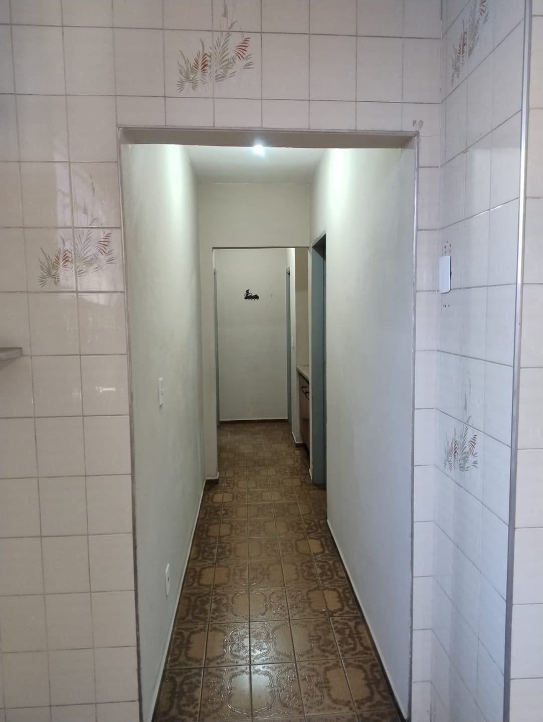 Casa para alugar com 2 quartos, 180m² - Foto 18